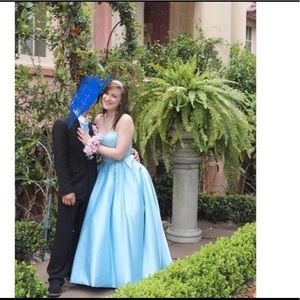 Sherri hill prom gown